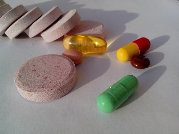 omega-three-fatty-acids-vitamins-and-minerals-matter-as-a-food-supplement-576x432