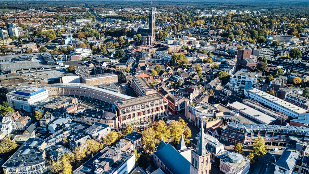 v28oVECkzQ